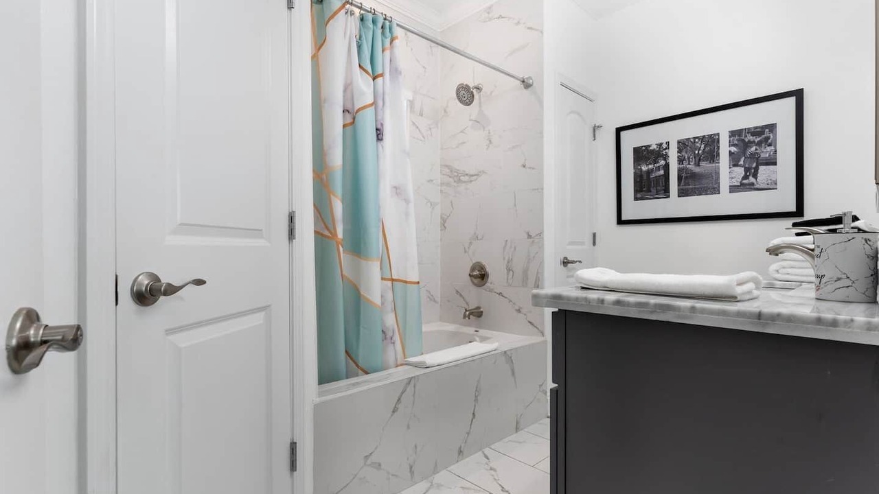 Photo of Bathroom in Tulane - Gravier