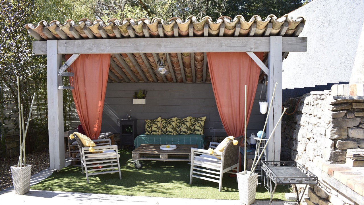 Photo of Patio Balcony in Moules-et-Baucels