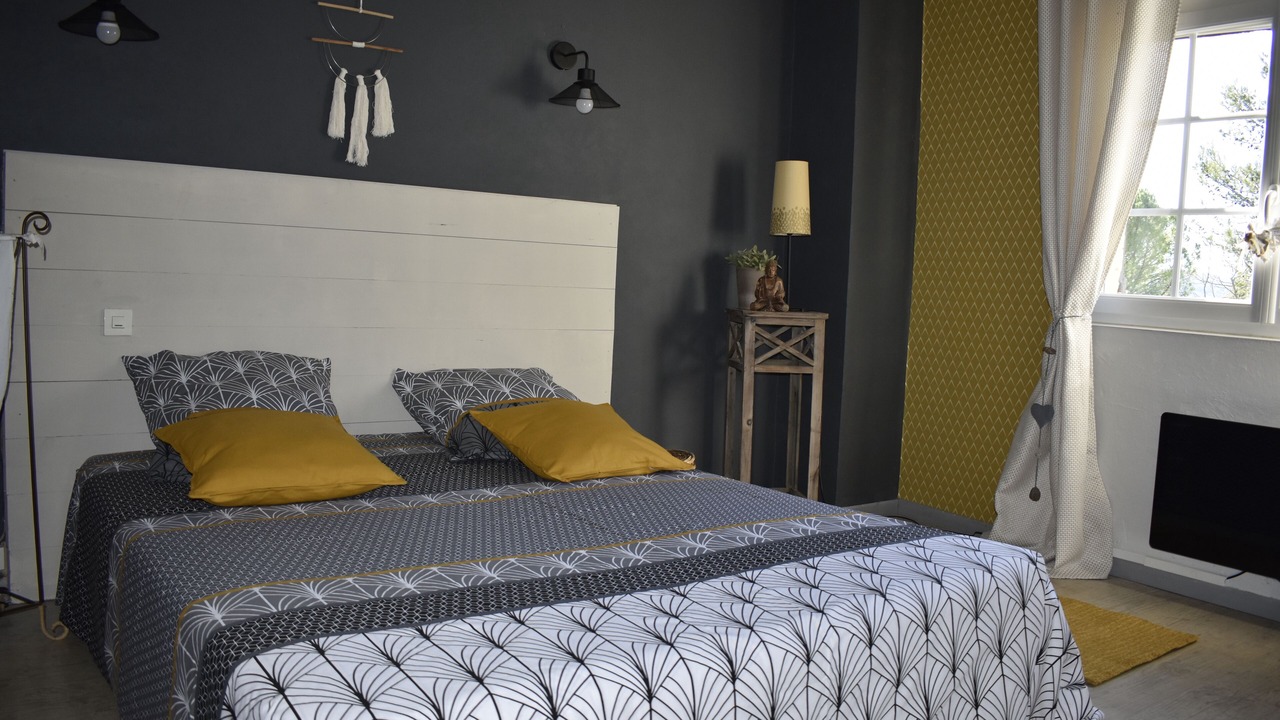 Photo of Bedroom in Moules-et-Baucels