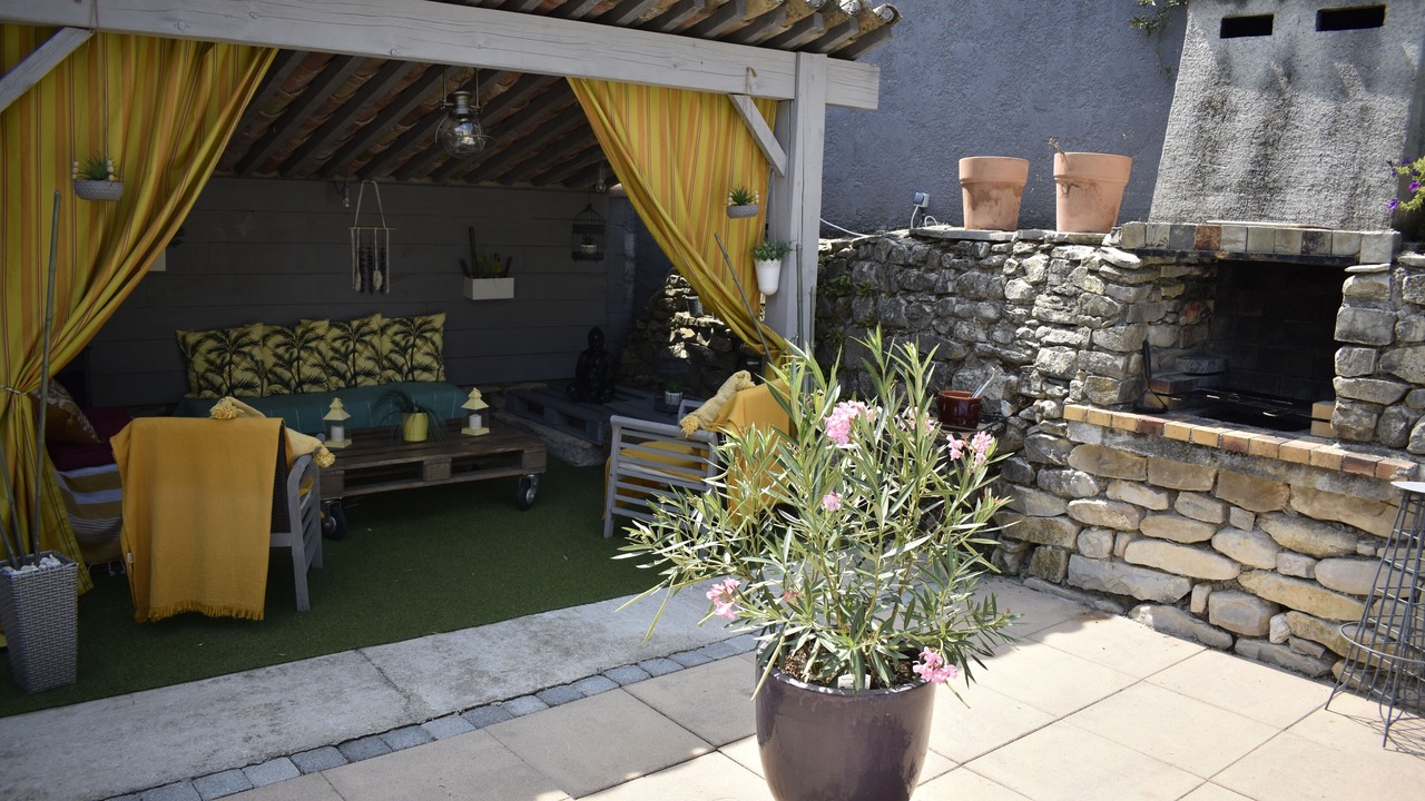 Photo of Patio Balcony in Moules-et-Baucels