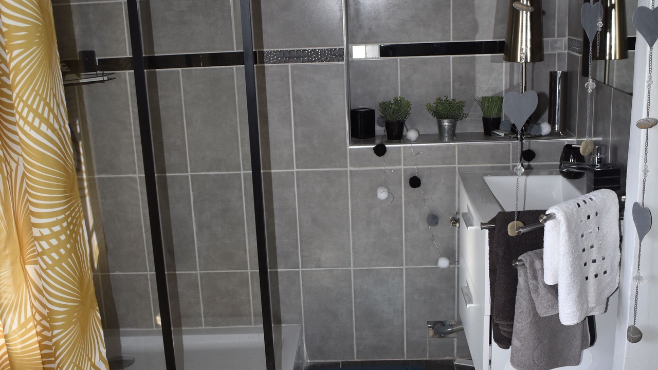 Photo of Bathroom in Moules-et-Baucels