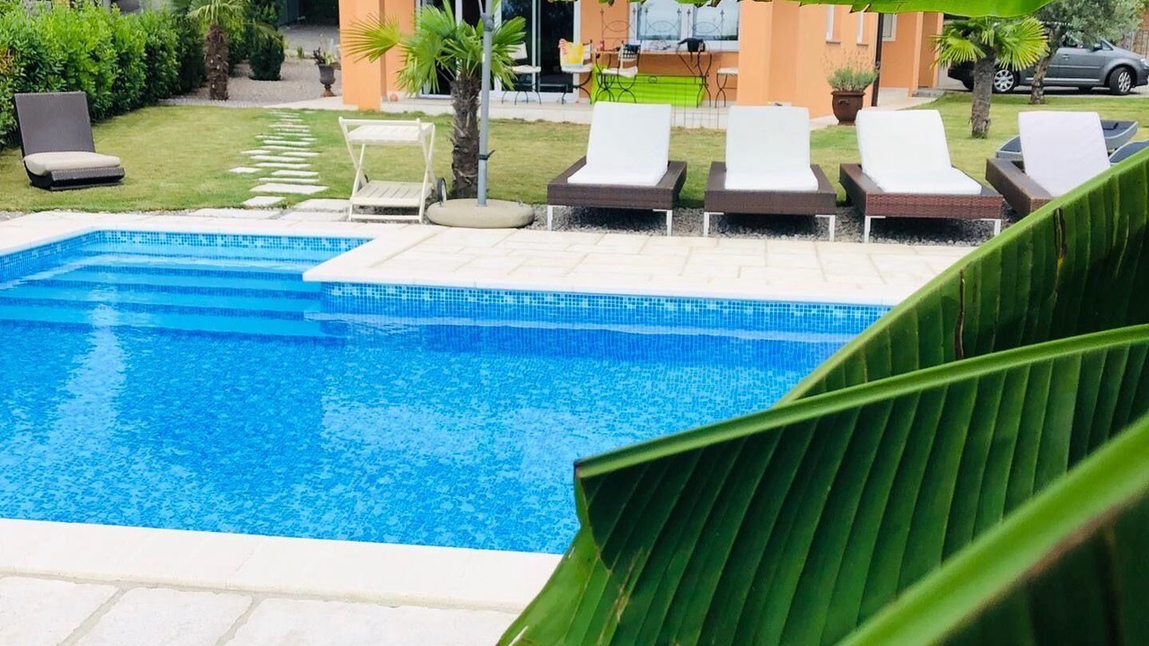 Photo of Outdoor in Rubesi