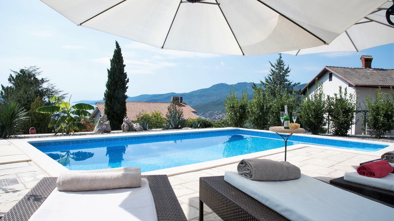 Photo of Outdoor in Rubesi