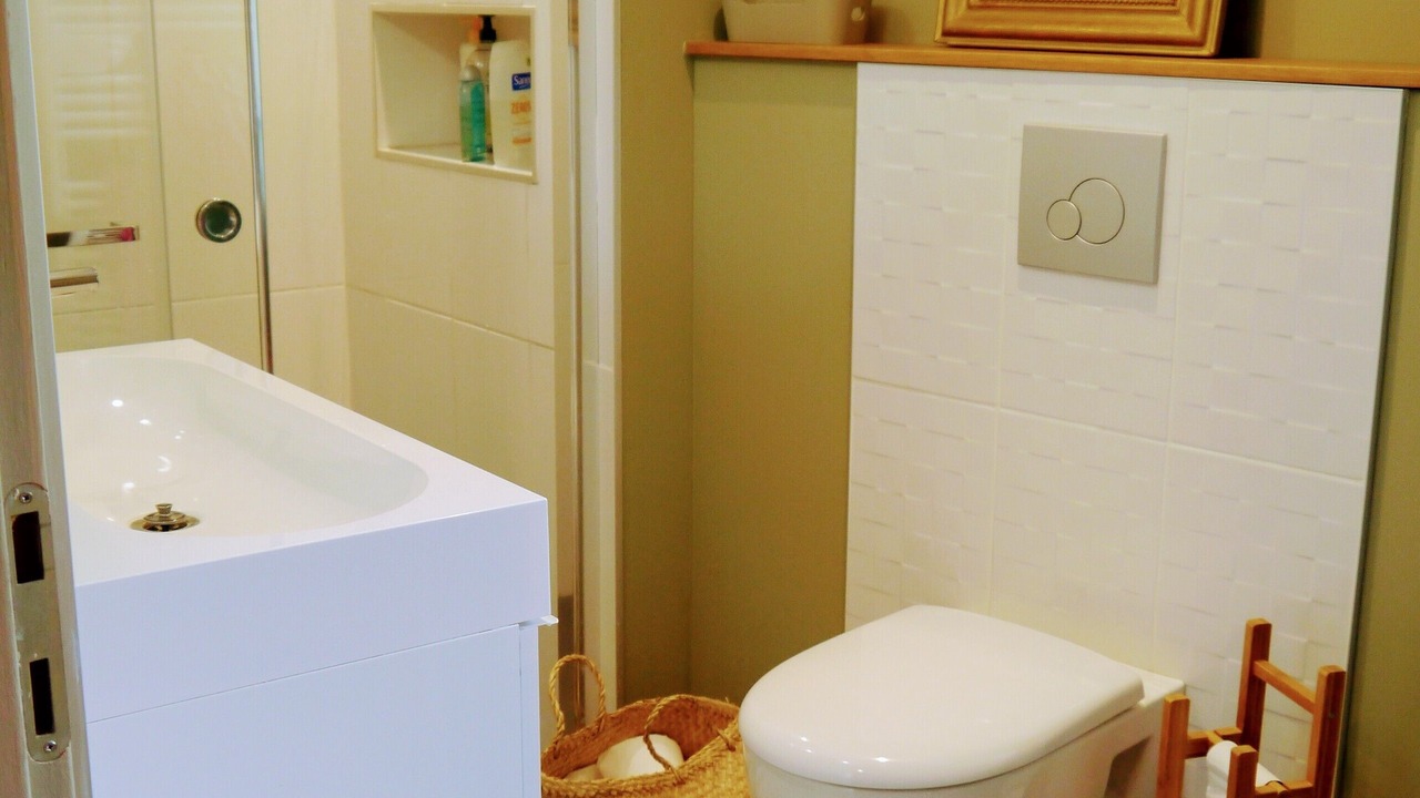 Photo of Bathroom in Saint-Aventin