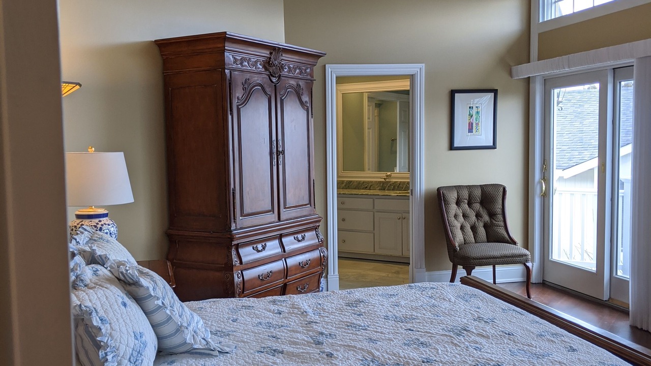 Photo of Others in New London