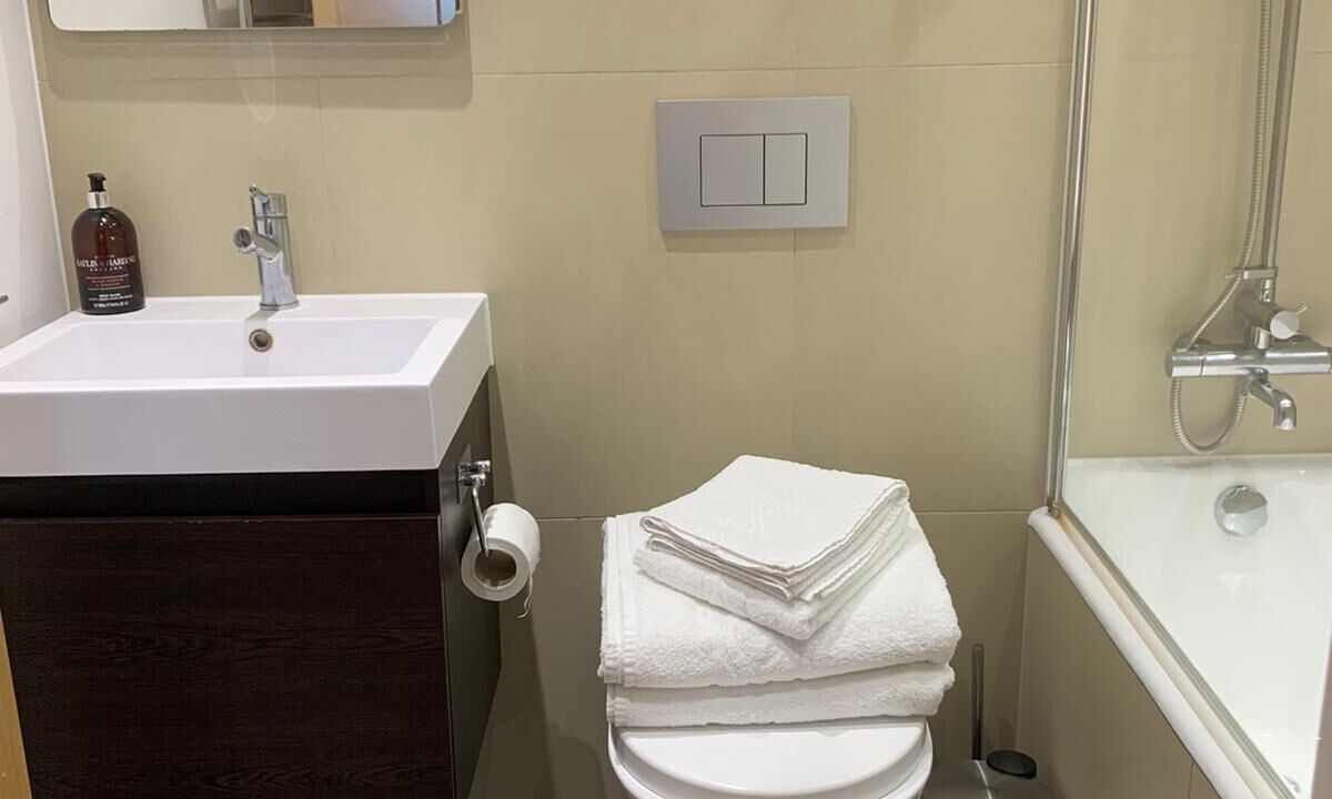 Photo of Bathroom in Waddon