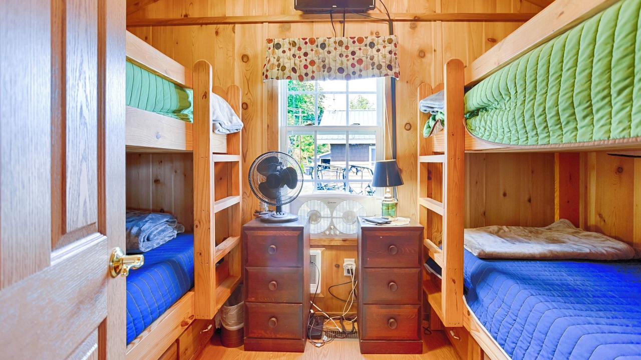 Photo of Bedroom in Valois