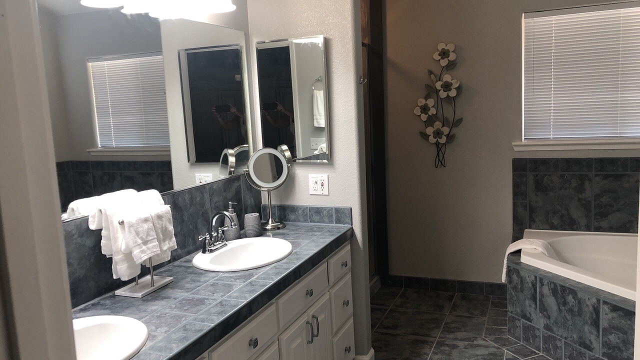 Photo of Bathroom in El Dorado