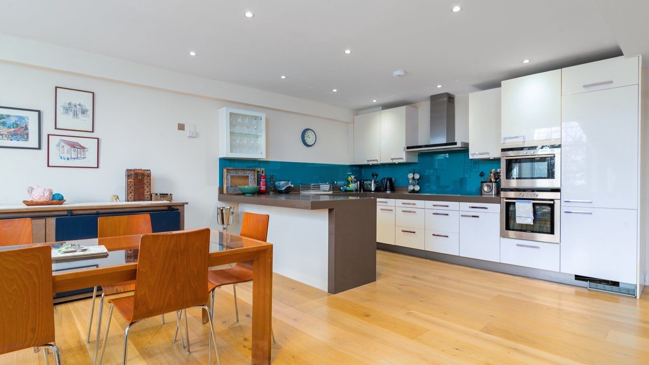 Photo of Others in Clapham