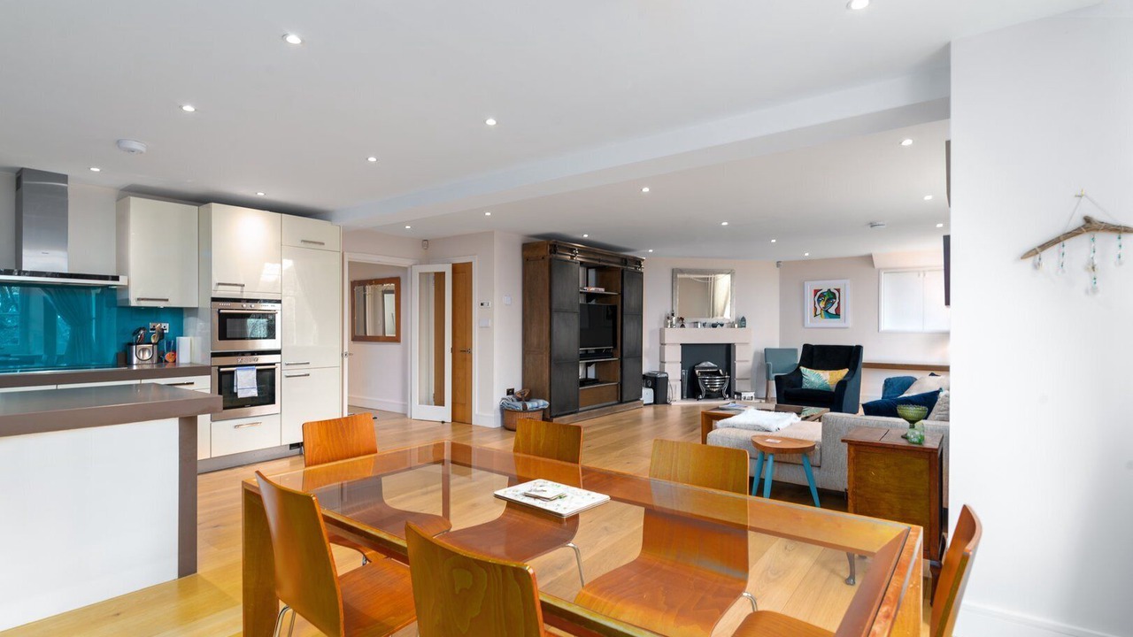 Photo of Others in Clapham