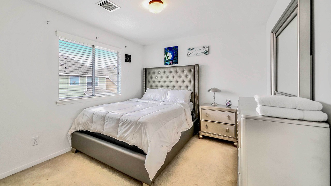 Photo of Bedroom in Fairbanks