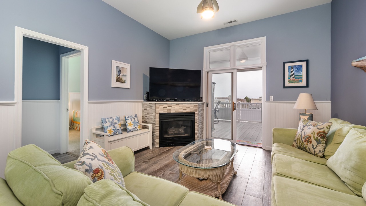 Photo of Livingroom in Heron Harbour Isle