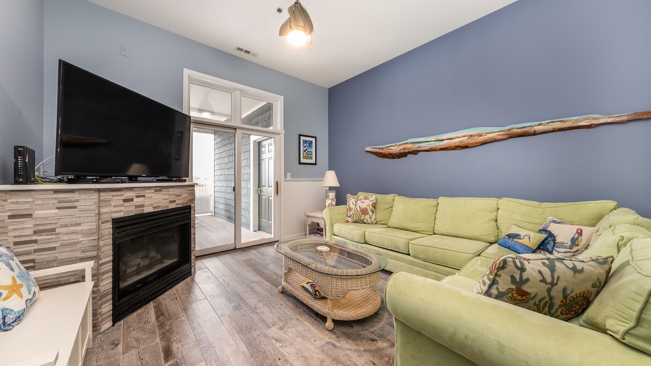 Photo of Livingroom in Heron Harbour Isle