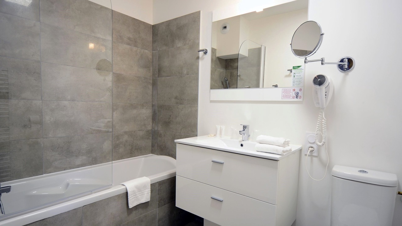 Photo of Bathroom in Saint - Aubin - Dupuy