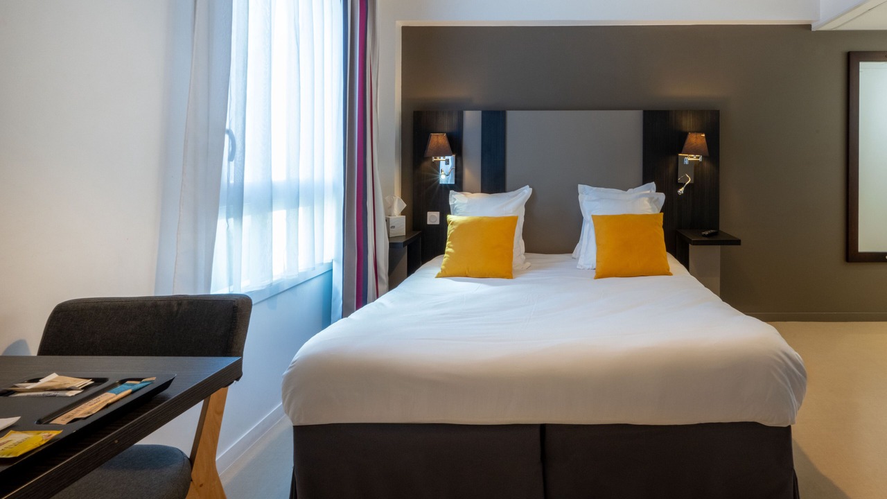 Photo of Bedroom in Bourg-l'Eveque