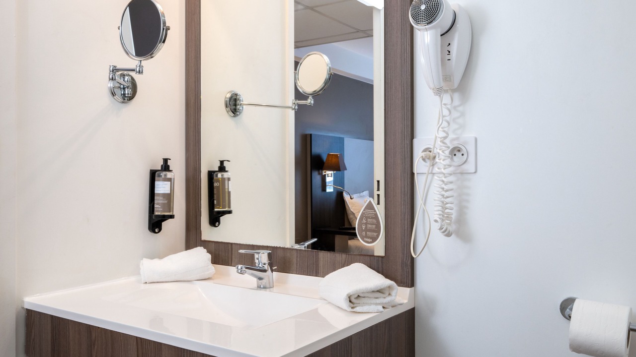 Photo of Bathroom in Bourg-l'Eveque