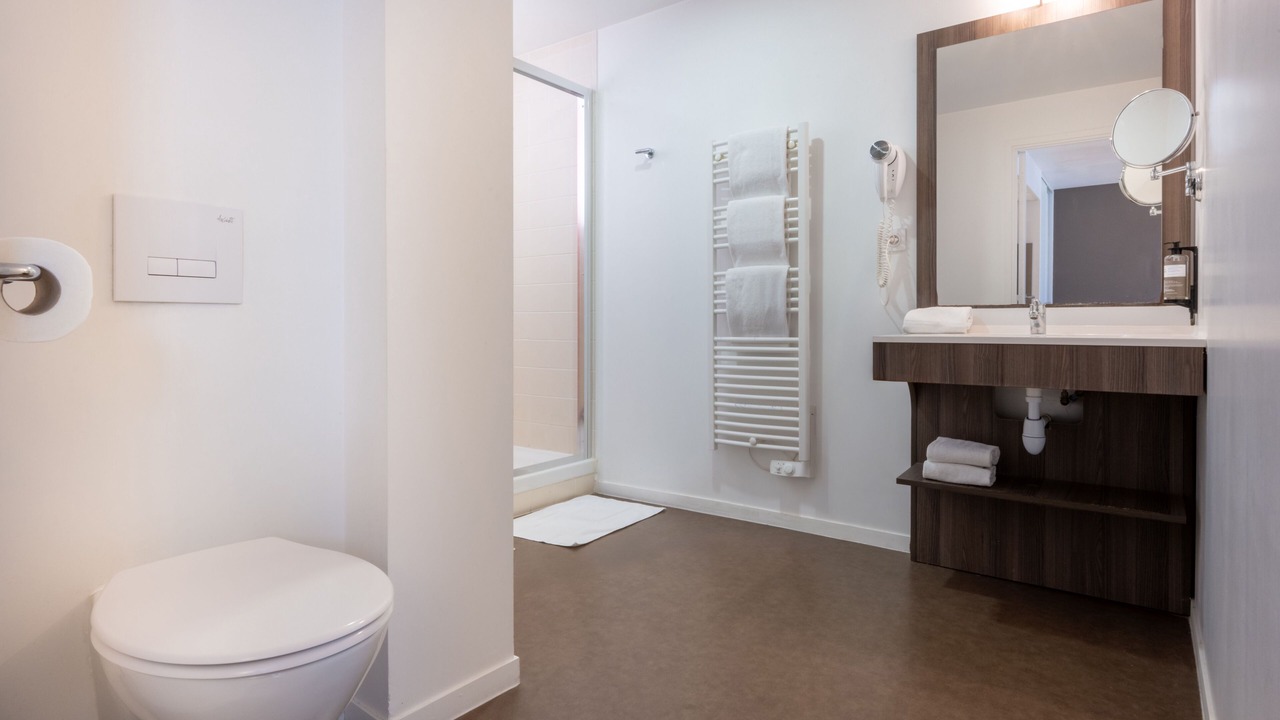 Photo of Bathroom in Bourg-l'Eveque