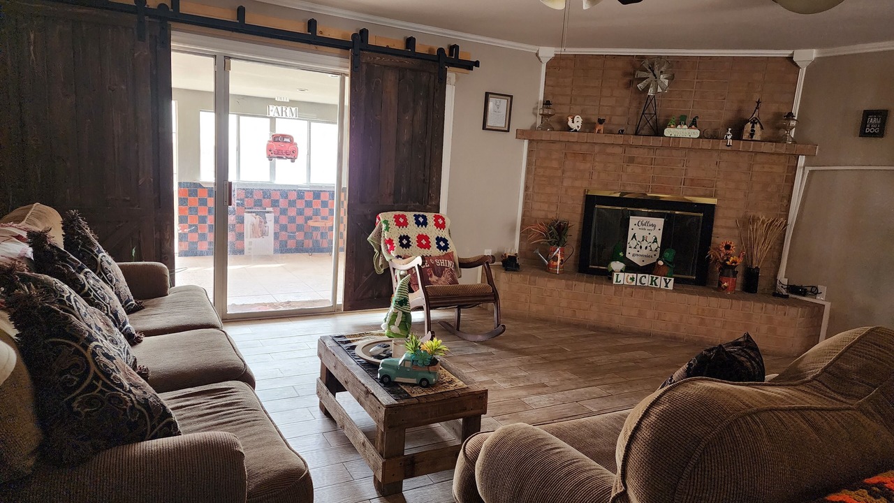 Photo of Livingroom in Roswell