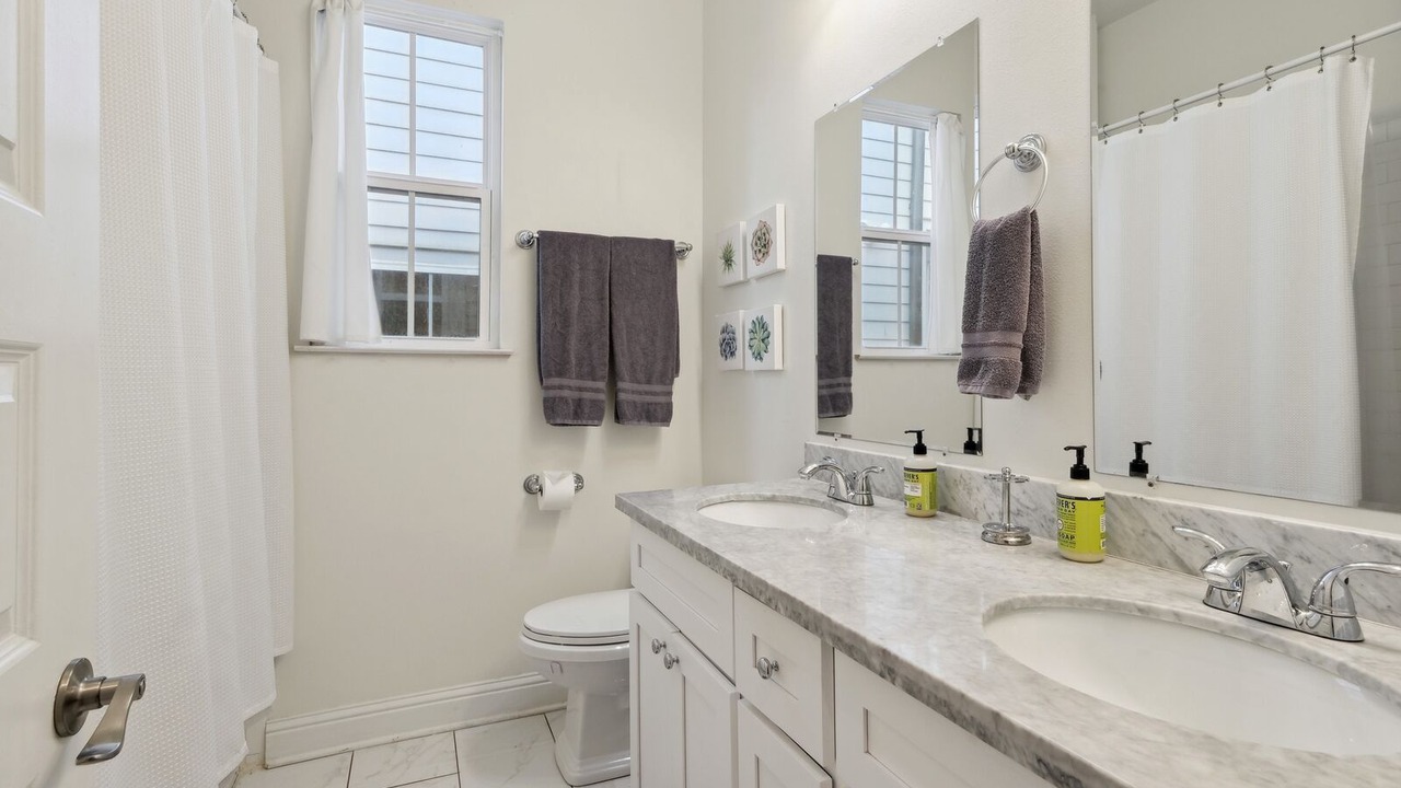 Photo of Bathroom in Freret