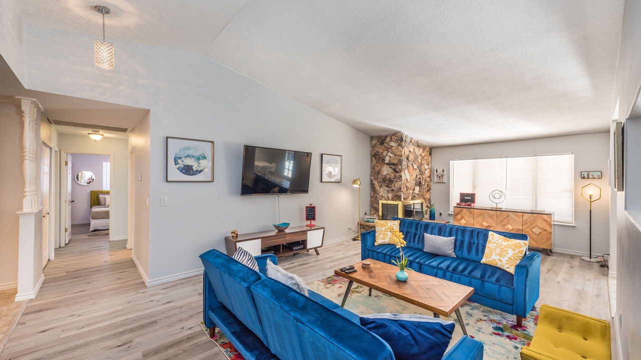 Photo of Livingroom in Green Valley North