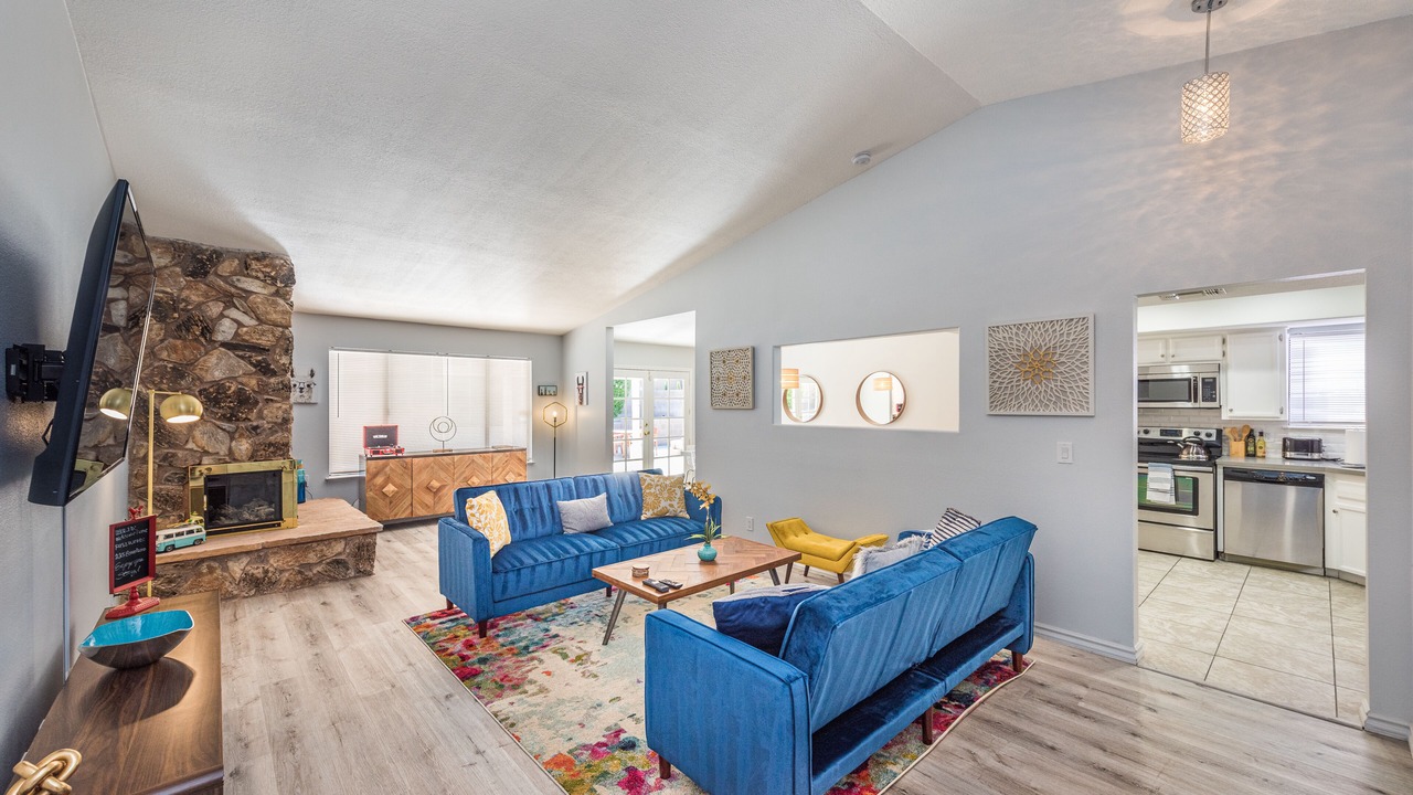 Photo of Livingroom in Green Valley North