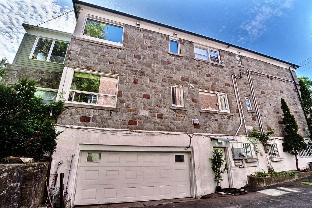 Photo of Outdoor in Cote-Des-Neiges—Notre-Dame-De-Grace