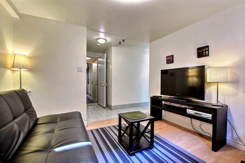 Photo of Livingroom in Cote-Des-Neiges—Notre-Dame-De-Grace