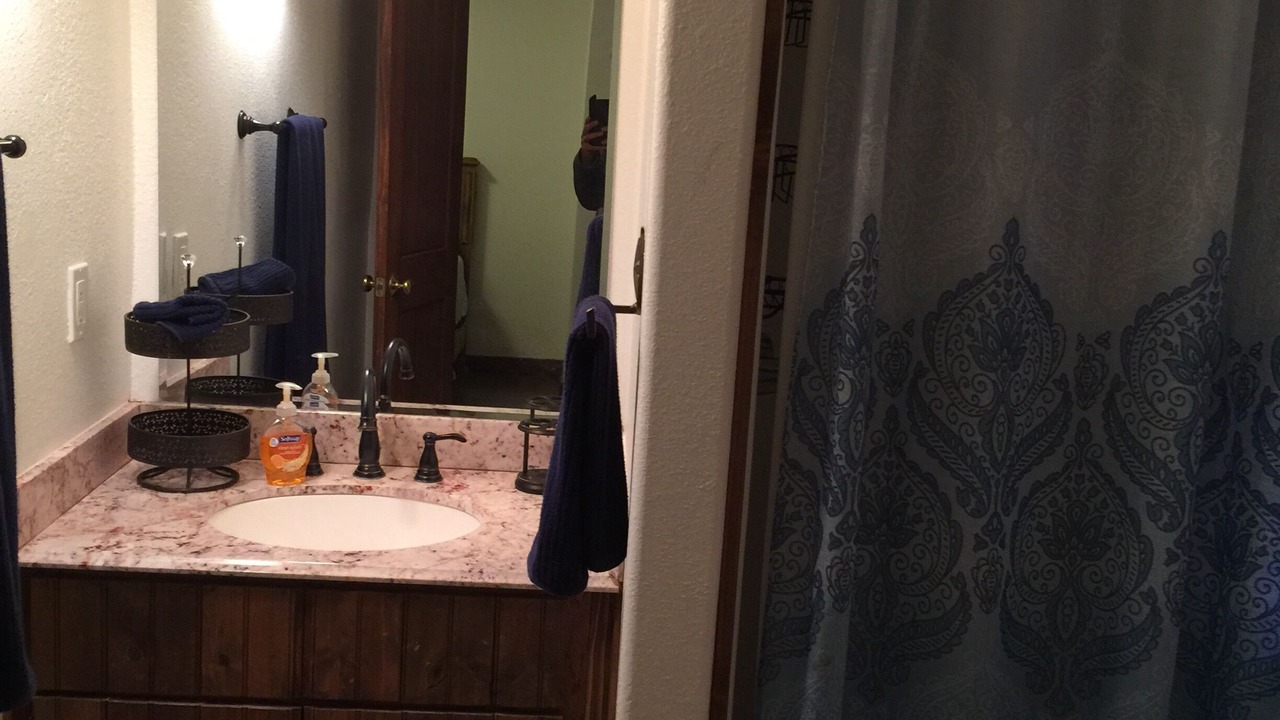 Photo of Bathroom in Kingsland