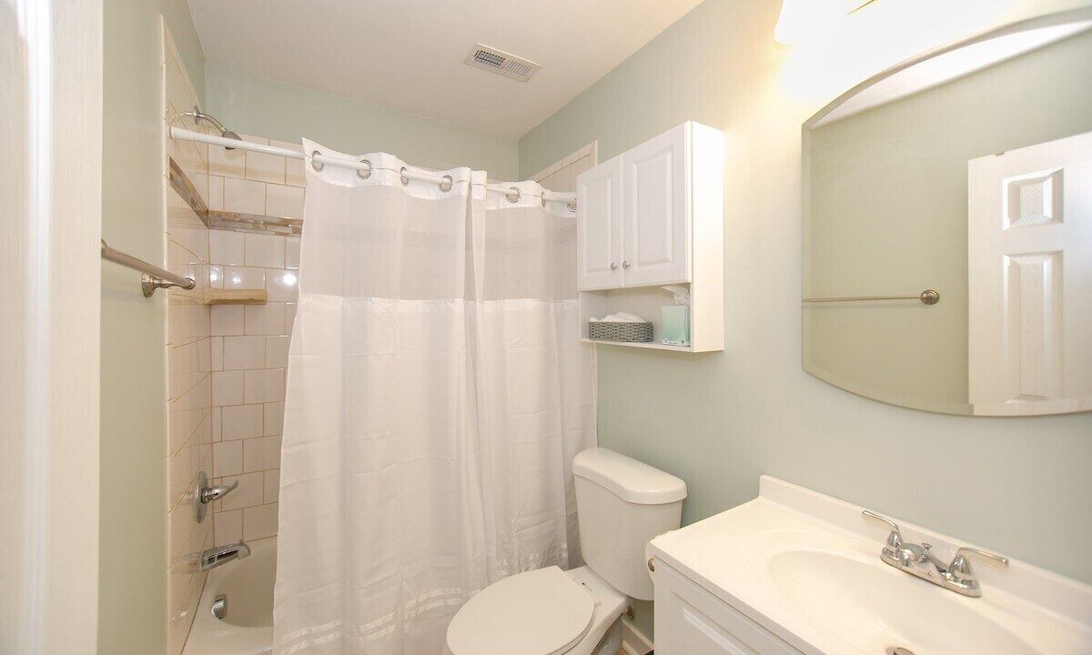 Photo of Bathroom in Duke Park