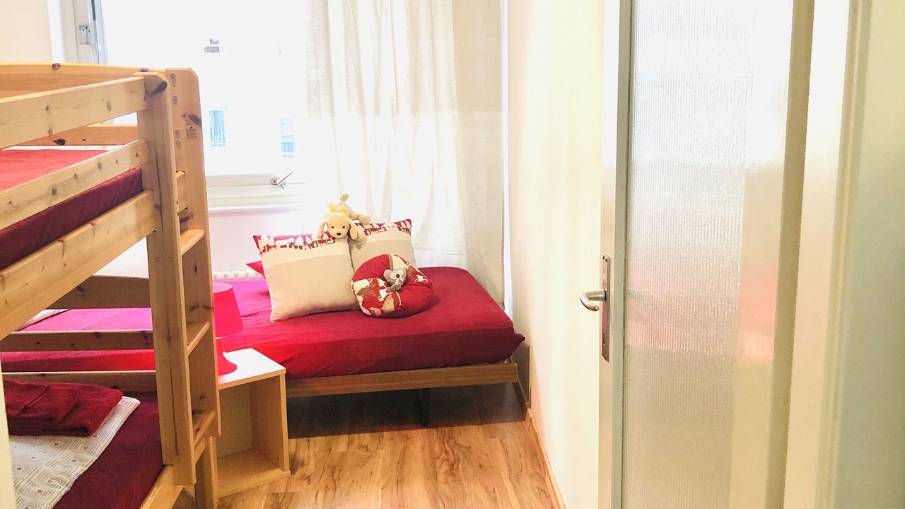 Photo of Bedroom in Montreux City Centre