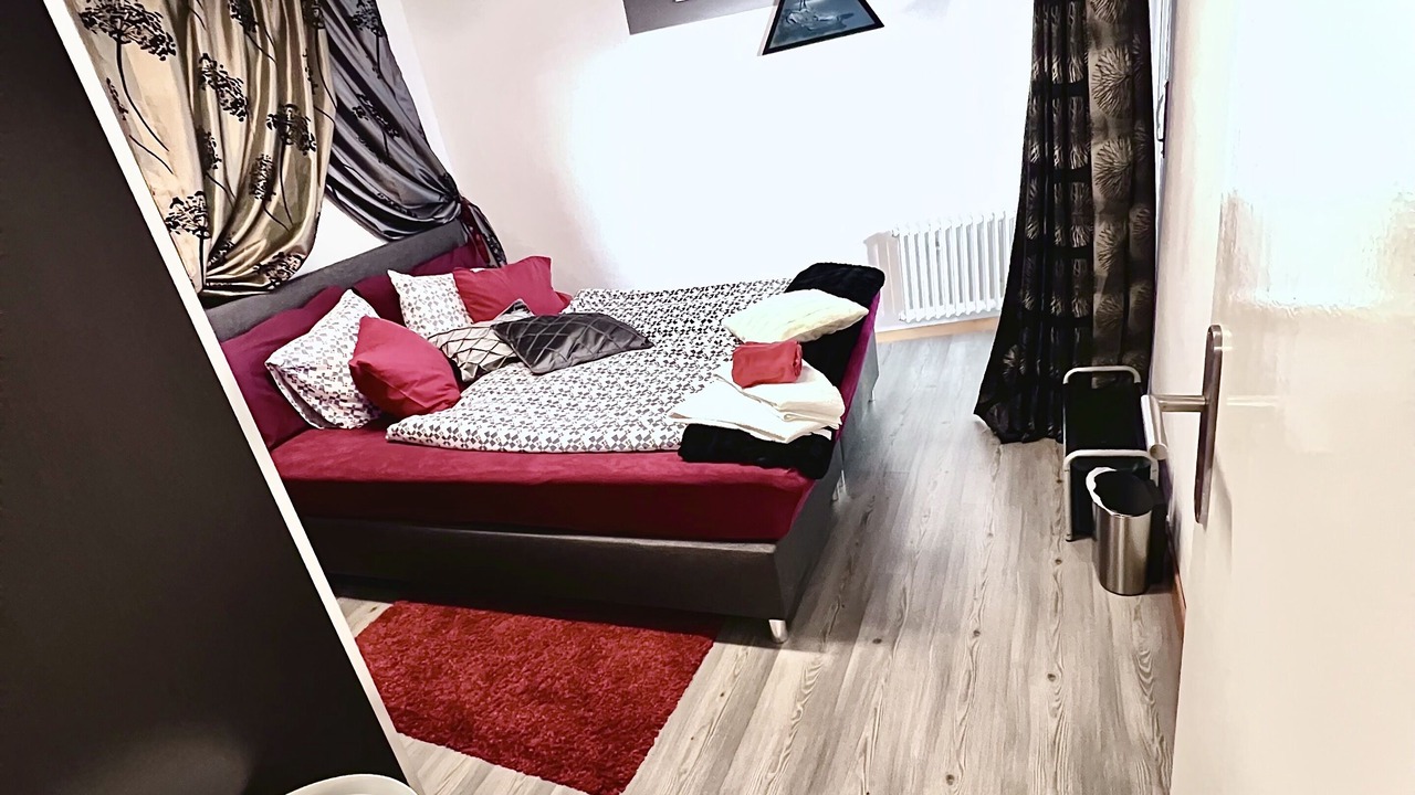Photo of Bedroom in Montreux City Centre