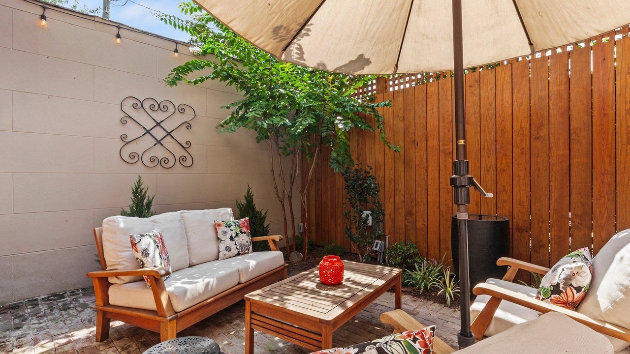 Photo of Patio Balcony in Historic District - North