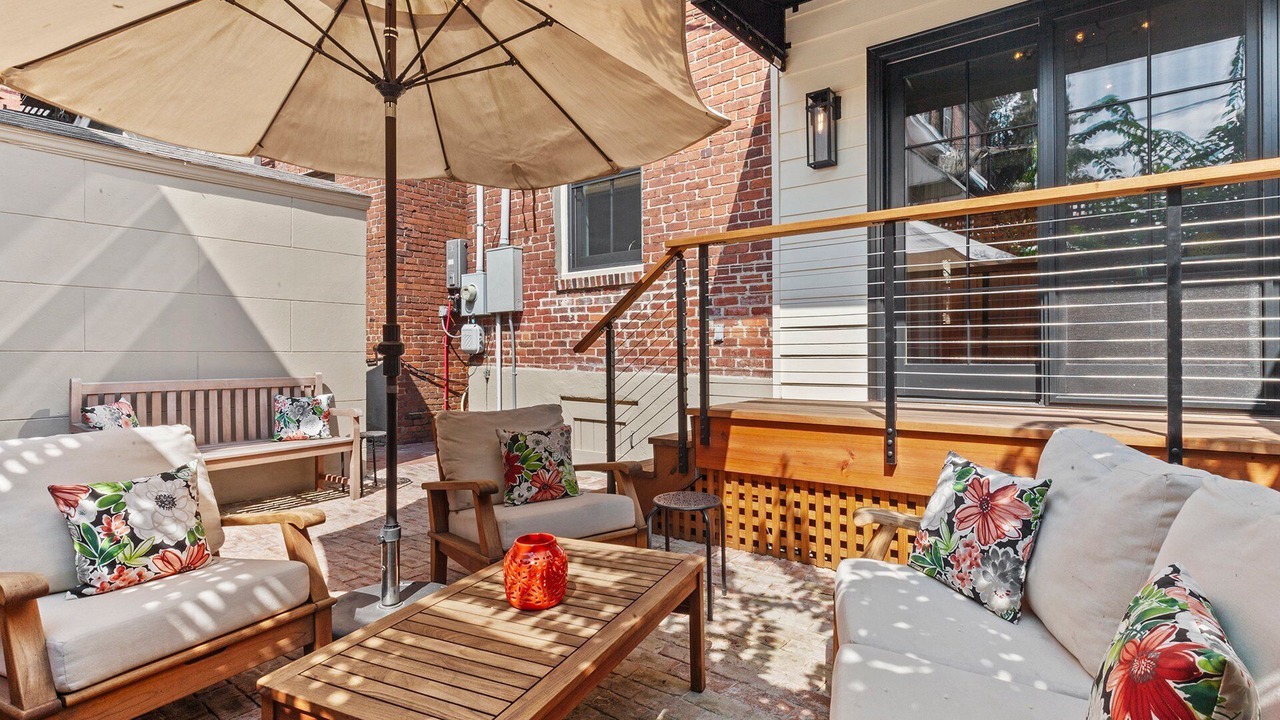 Photo of Patio Balcony in Historic District - North