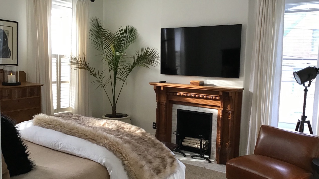 Photo of Bedroom in South Main Street