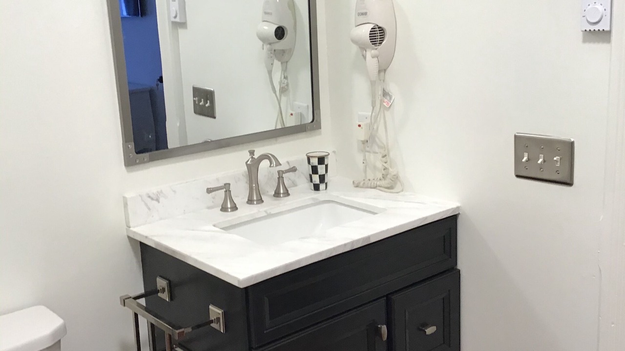 Photo of Bathroom in South Main Street