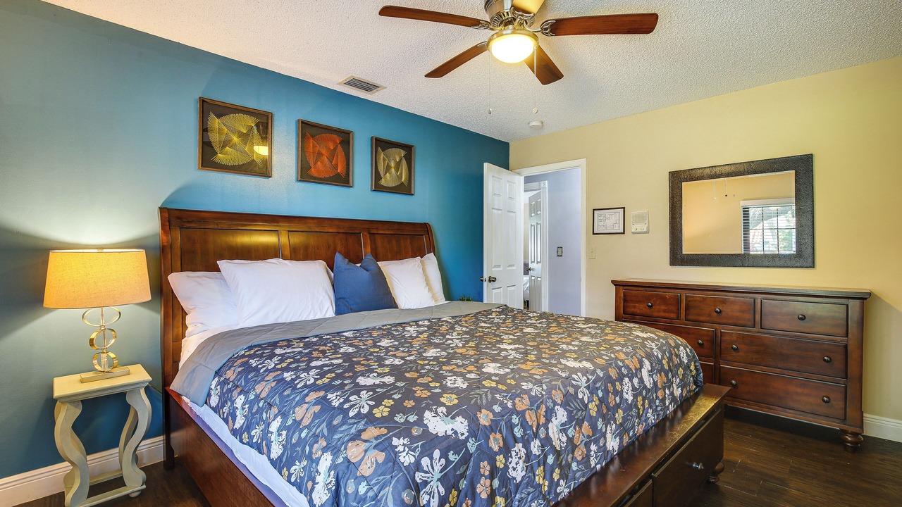 Photo of Bedroom in Coral Springs