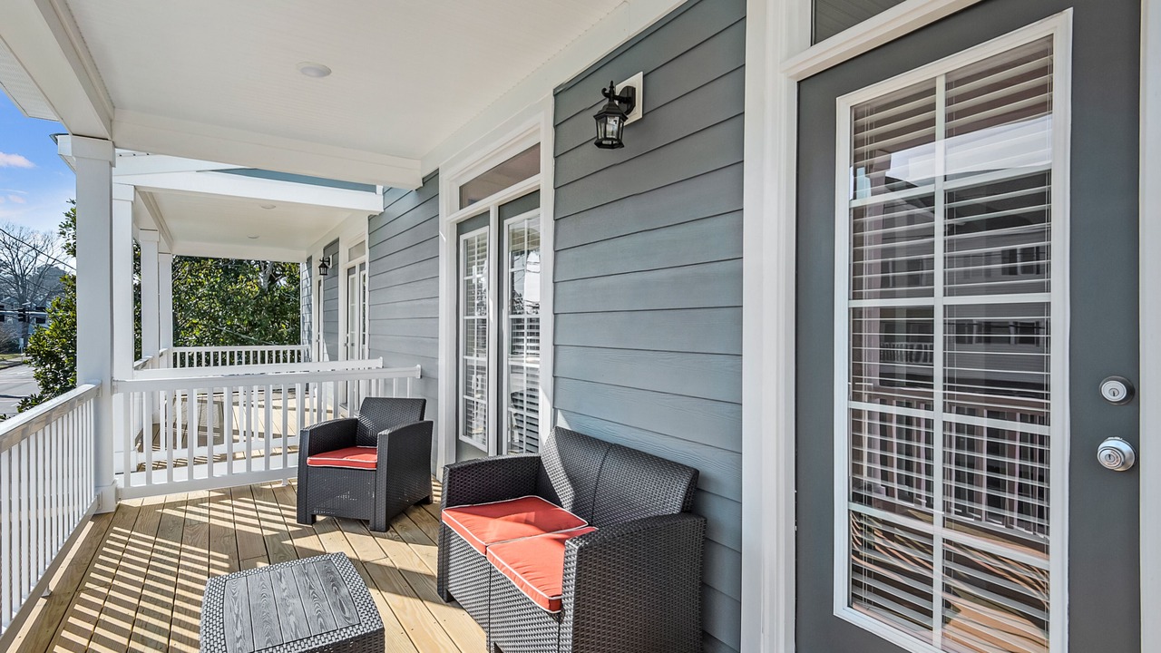 Photo of Patio Balcony in Northeast Virginia Beach