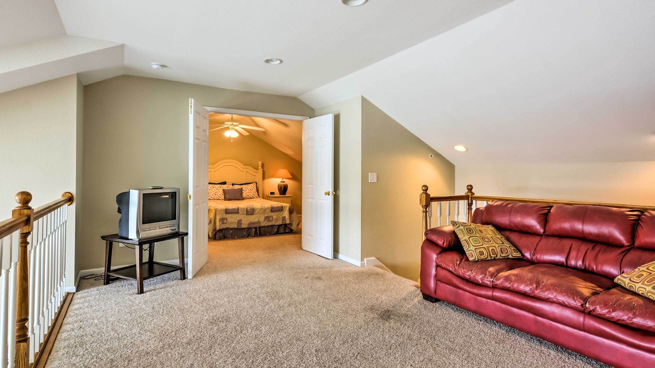 Photo of Bedroom in Camdenton