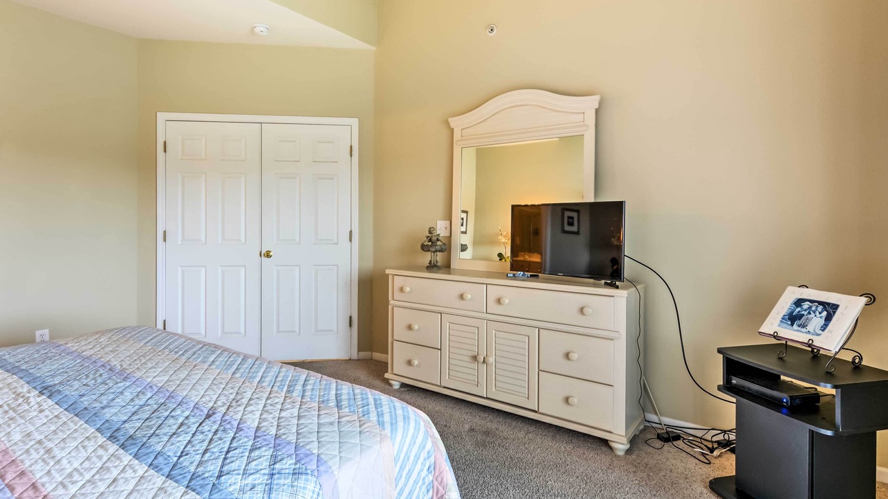 Photo of Bedroom in Camdenton