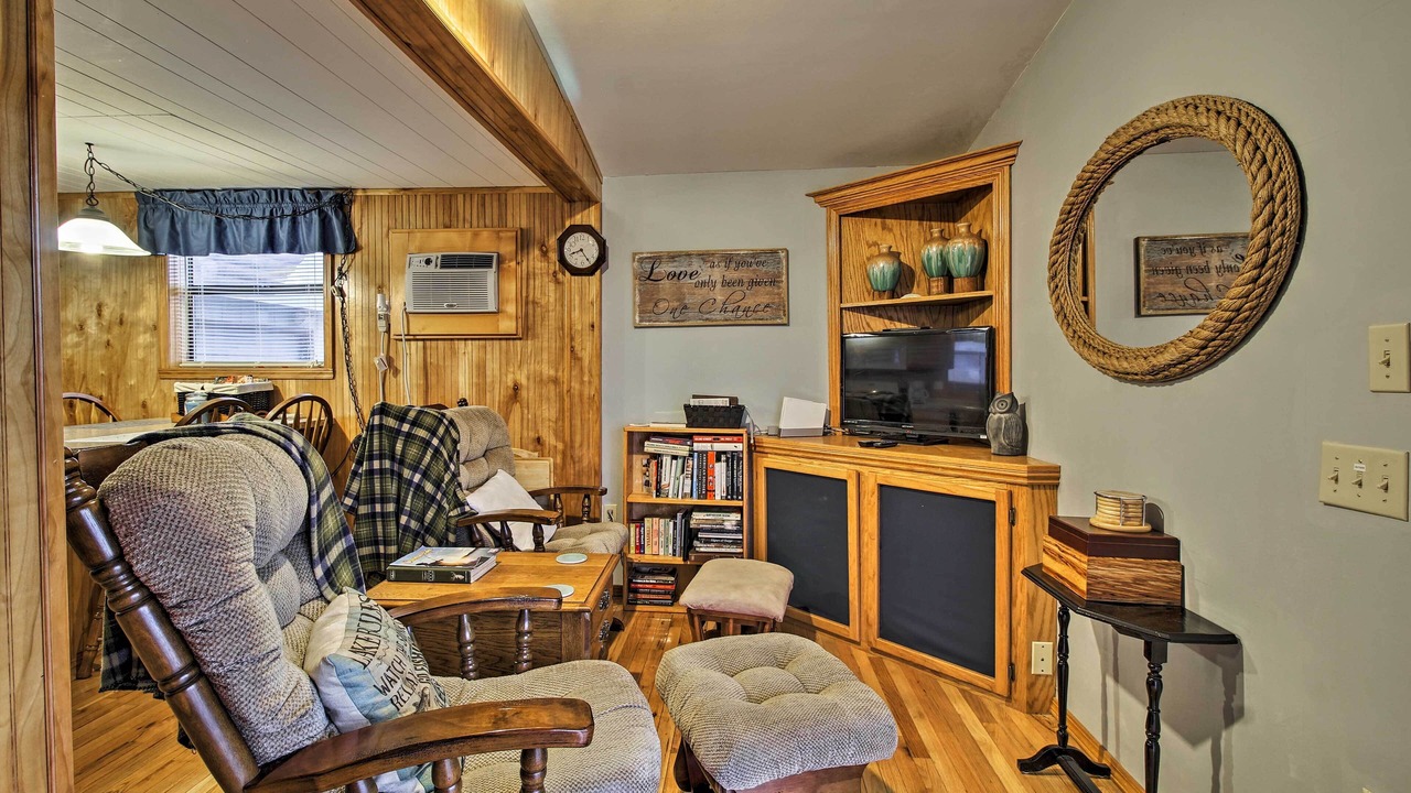 Photo of Livingroom in Umber View Heights