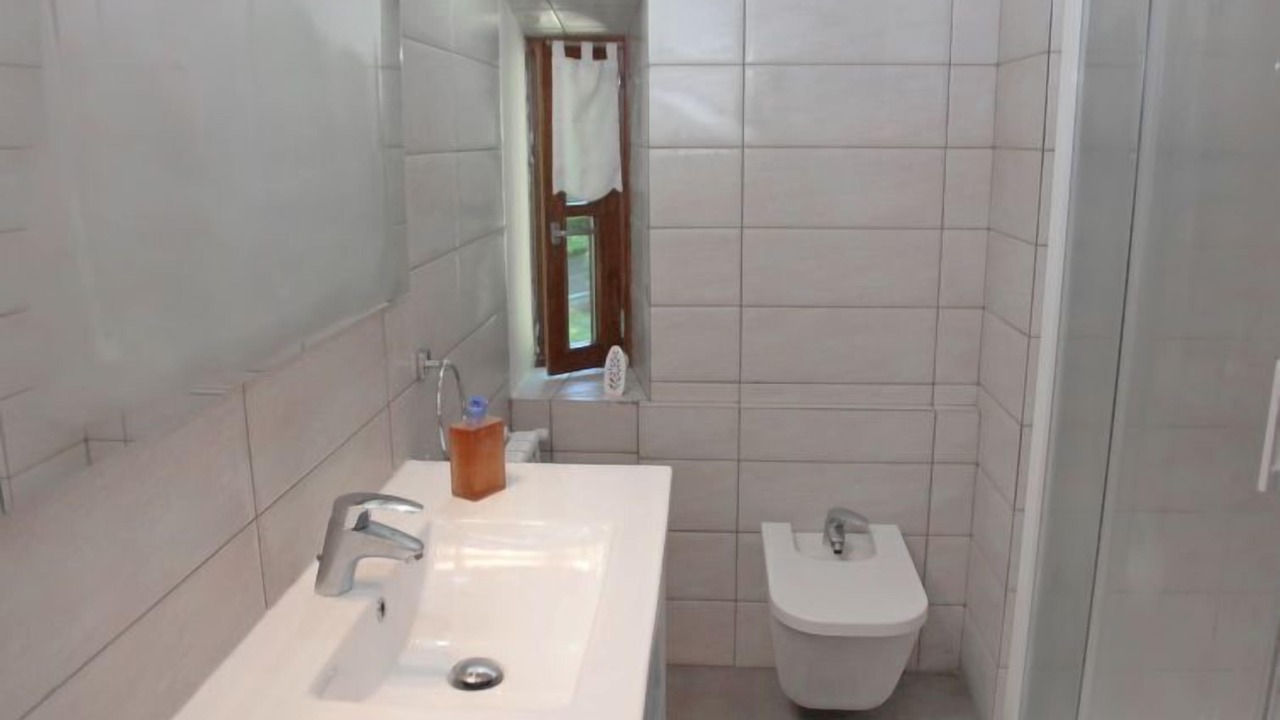 Photo of Bathroom in Bera