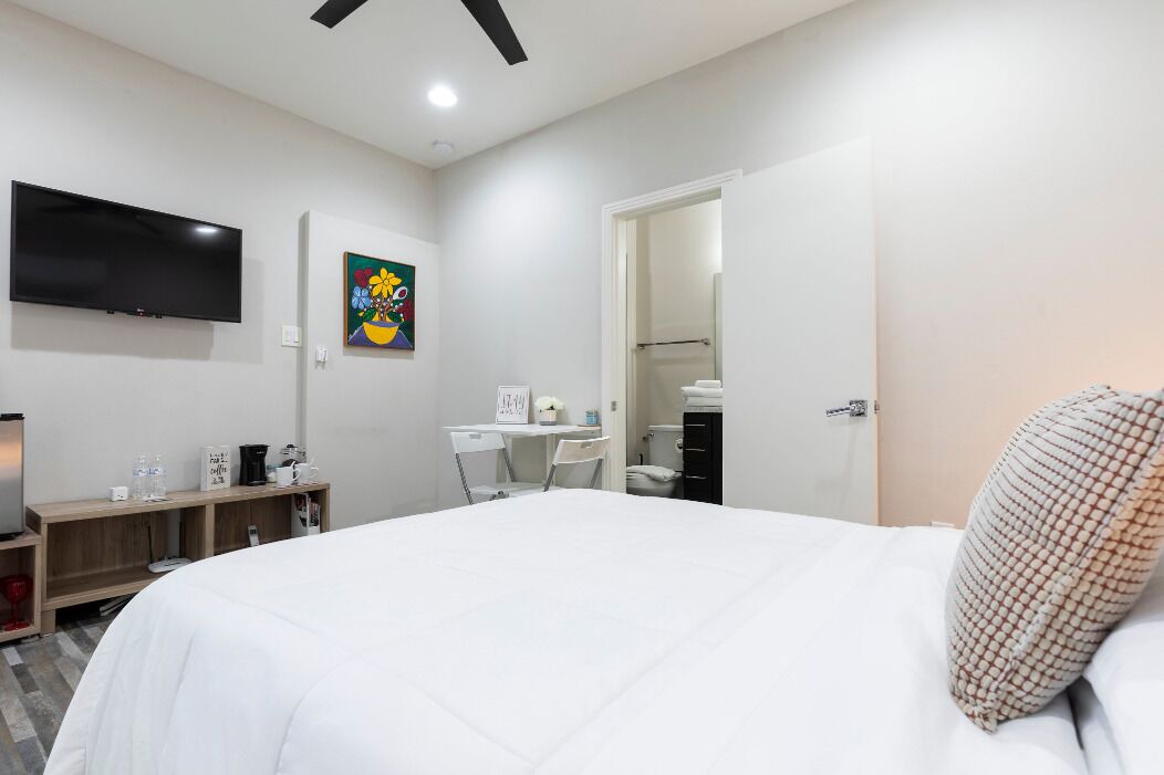 Photo of Bedroom in Midtown