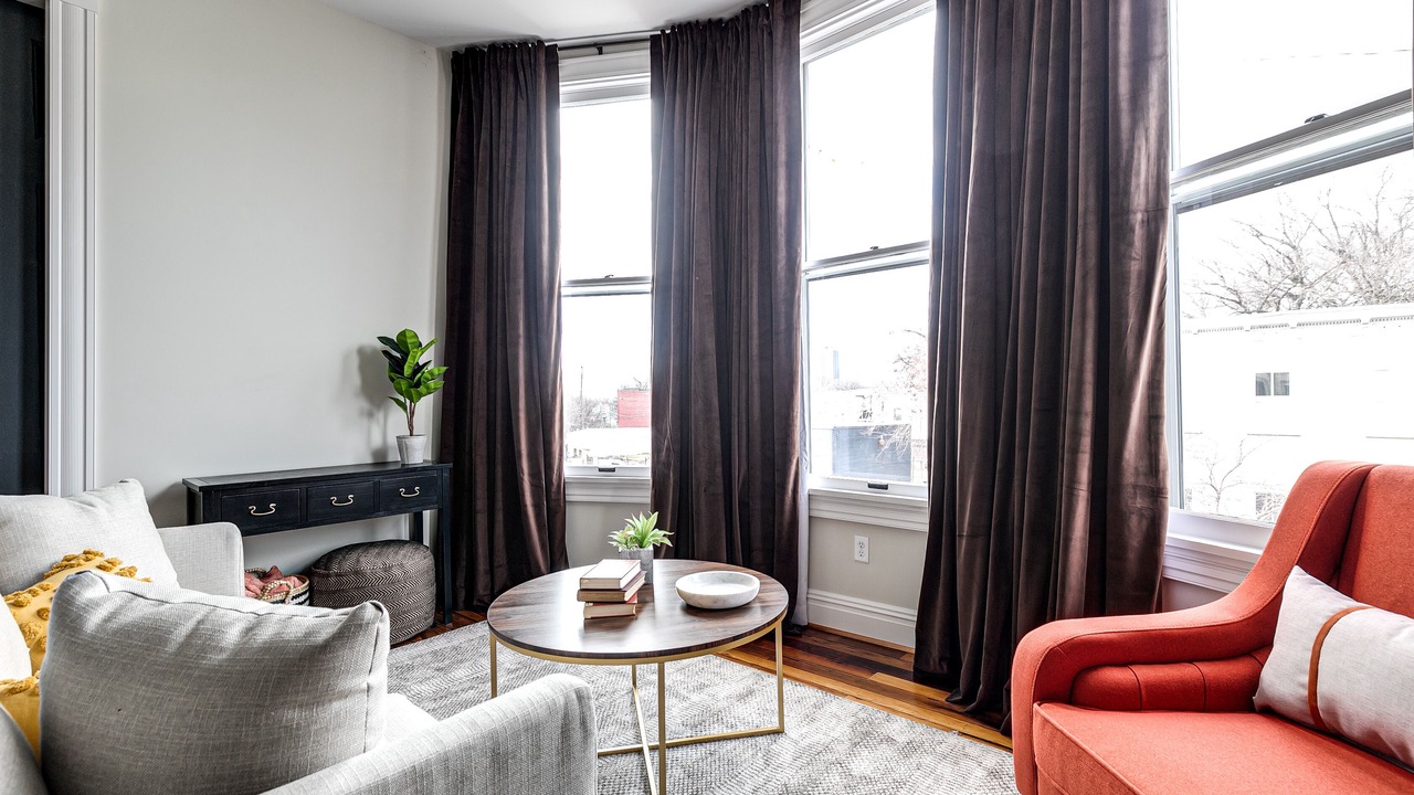 Photo of Livingroom in Church Hill