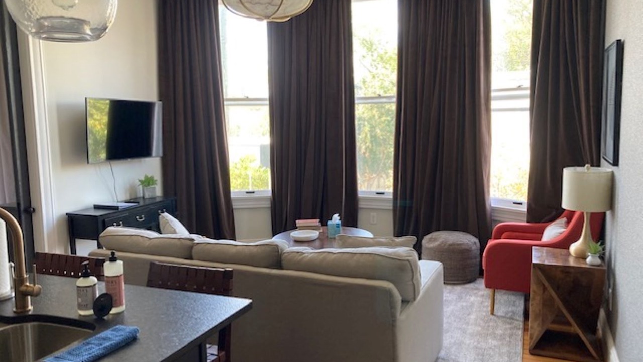 Photo of Livingroom in Church Hill