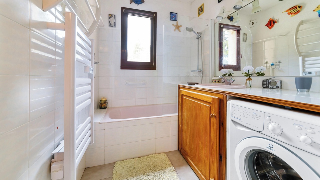 Photo of Bathroom in Superbolquere