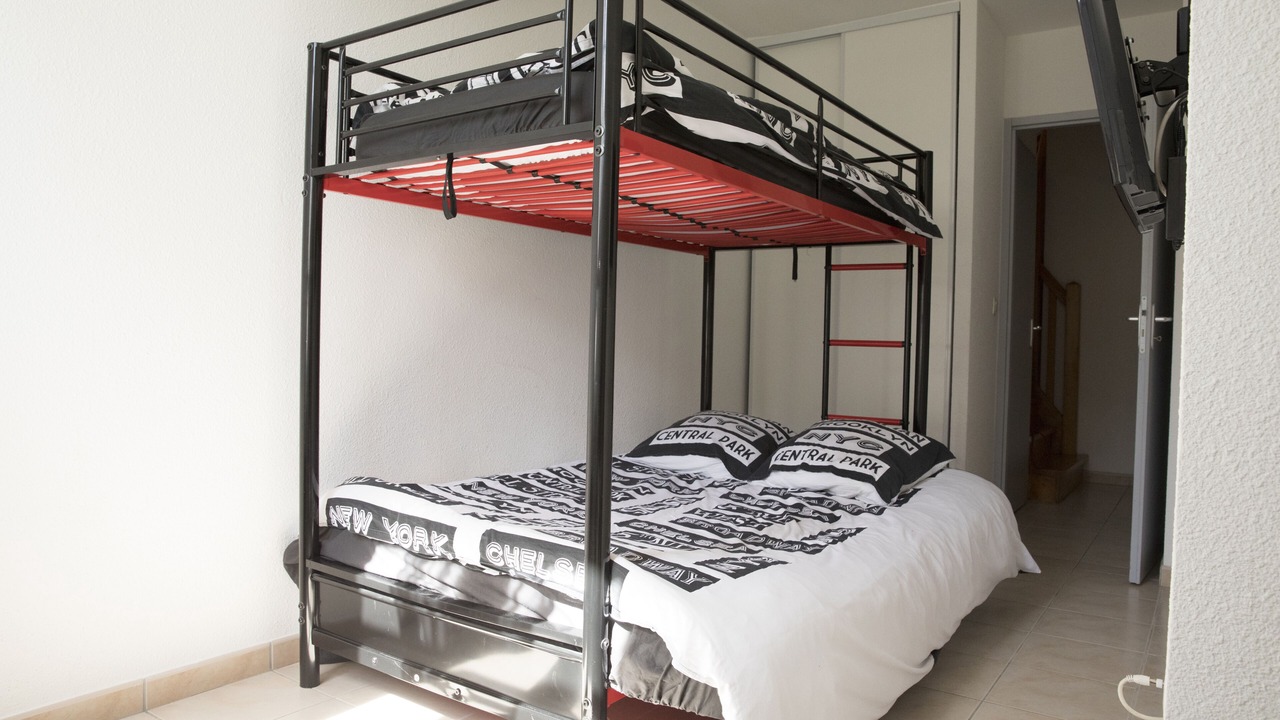 Photo of Bedroom in Campan