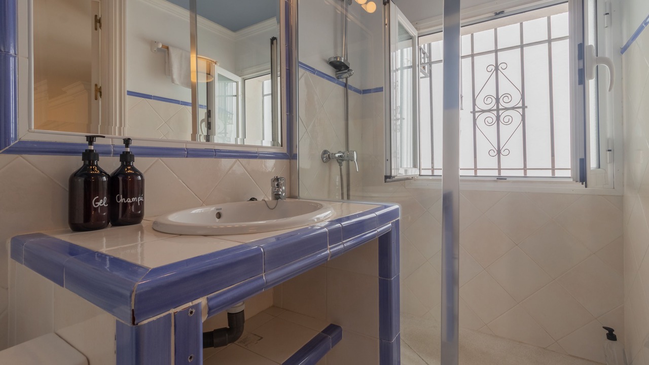 Photo of Bathroom in Jewish Quarter