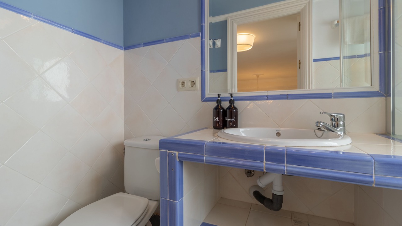 Photo of Bathroom in Jewish Quarter