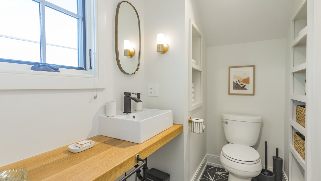 Photo of Bathroom in Historic Edgefield