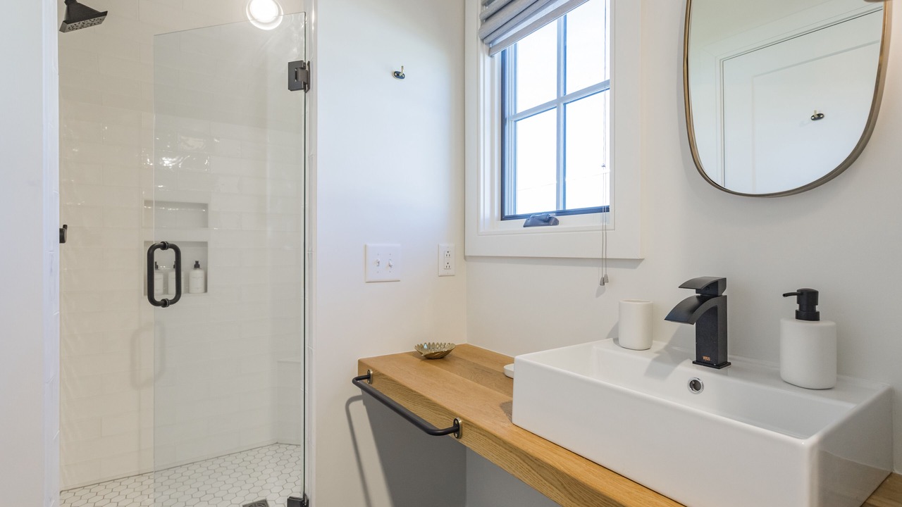 Photo of Bathroom in Historic Edgefield
